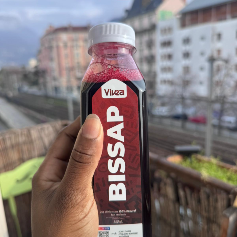 Jus de bissap fait maison et 100% naturel